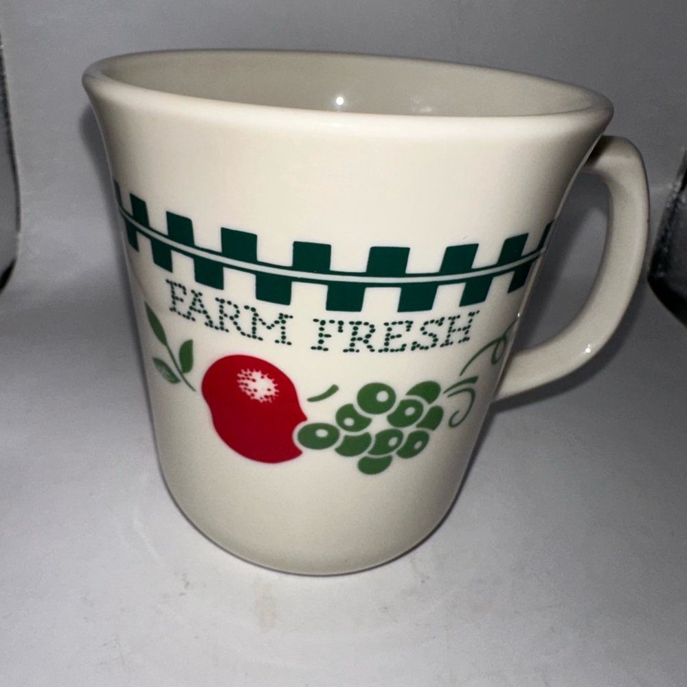 Pristine Vintage Corning USA Farm Fresh Homemade Coffee Cup Mug